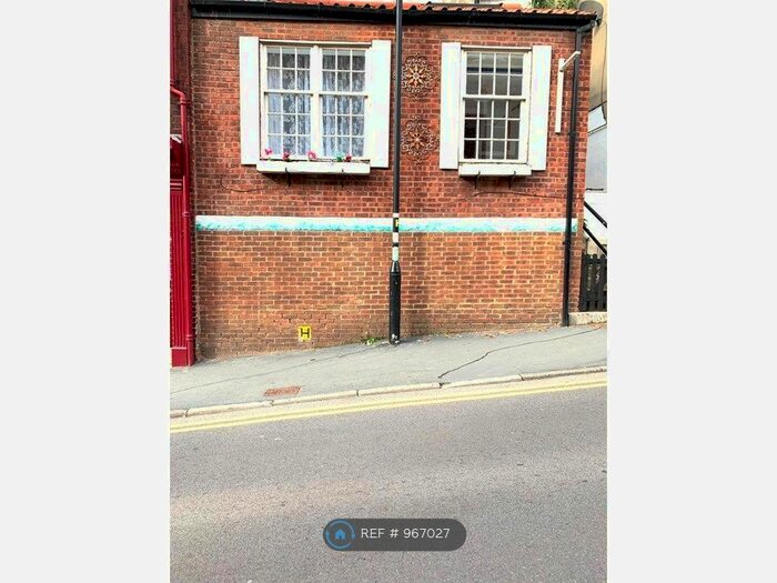 2 Bedroom End Of Terrace House To Rent In Brunswick Street, Whitby YO21