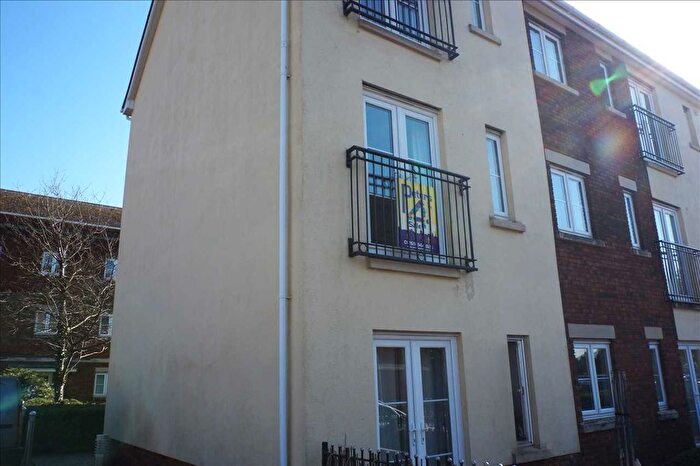 2 Bedroom Flat To Rent In Ty Dyfed, Clayton Drive, Pontarddulais, SA4