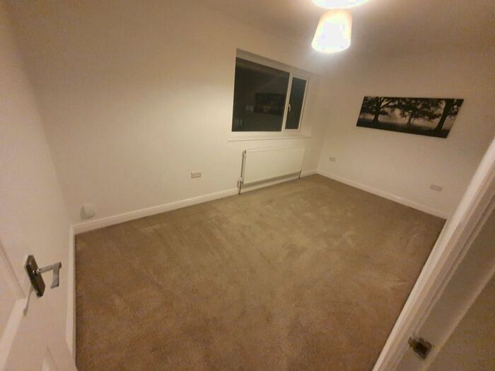 2 Bedroom Semi-Detached House To Rent In Valley Road, Stockport, Cheshire SK4