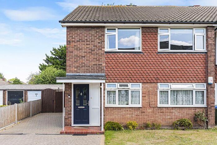 2 Bedroom Maisonette For Sale In Lyminge Close, Sidcup, DA14
