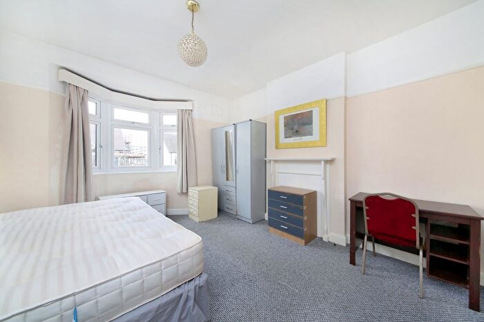 4 Bedroom Terraced House To Rent In Hebdon Road, Tooting, SW17