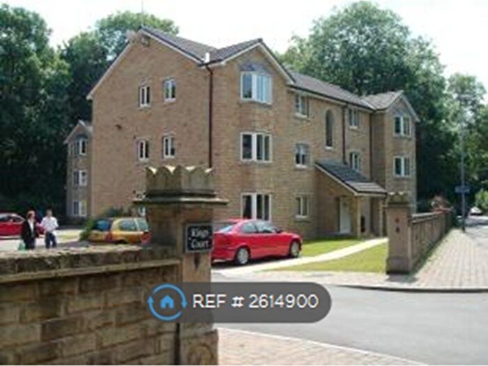 2 Bedroom Flat To Rent In Kings Court, Huddersfield, HD1