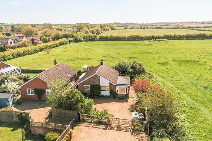 3 Bedroom Property For Sale In Beautiful Views In Holme-next-the-Sea, PE36