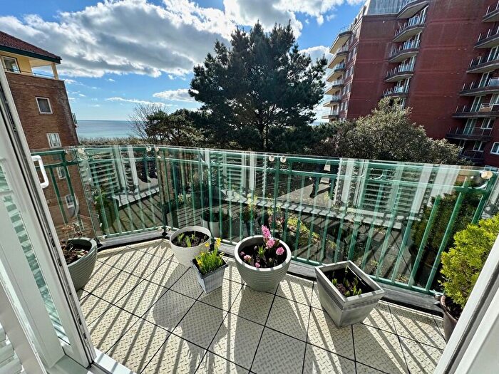 2 Bedroom Apartment For Sale In Manor Road, Bournemouth, Dorset, BH1