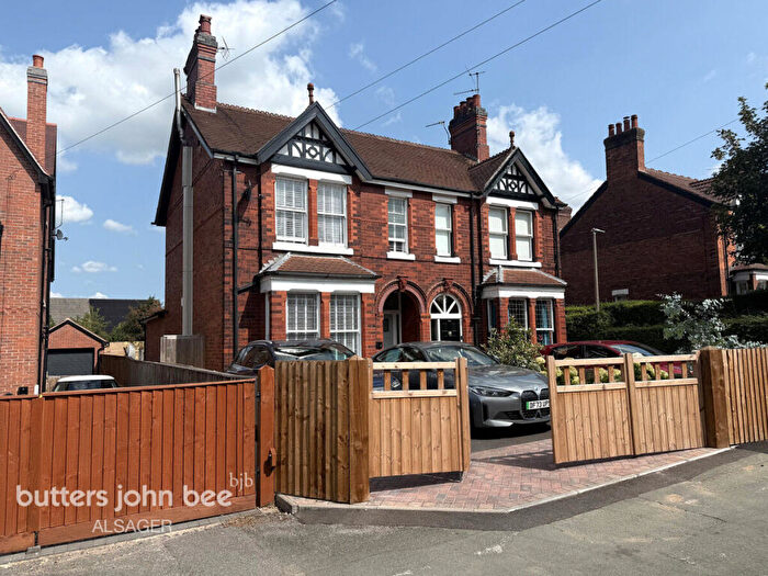 4 Bedroom Semi-Detached House For Sale In Sandbach Road North, Alsager, ST7