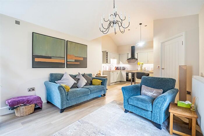 1 Bedroom Flat To Rent In The Crescent, York, YO24