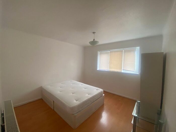 4 Bedroom Town House To Rent In Devenay Road, London, E15