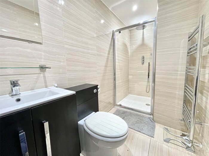 2 Bedroom Apartment To Rent In Park Place, Manchester, M4