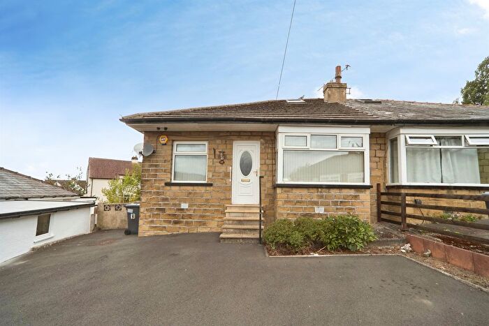 2 Bedroom Semi-Detached House For Sale In Airedale Mount, Sandbeds, Keighley, BD20