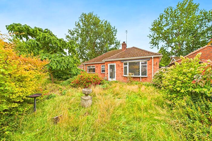 3 Bedroom Detached Bungalow For Sale In Barton Street, Barrow-upon-Humber, North Lincolnshire, DN19