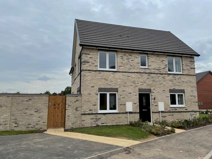 3 Bedroom House To Rent In Fullarton Avenue, Warwick, CV34