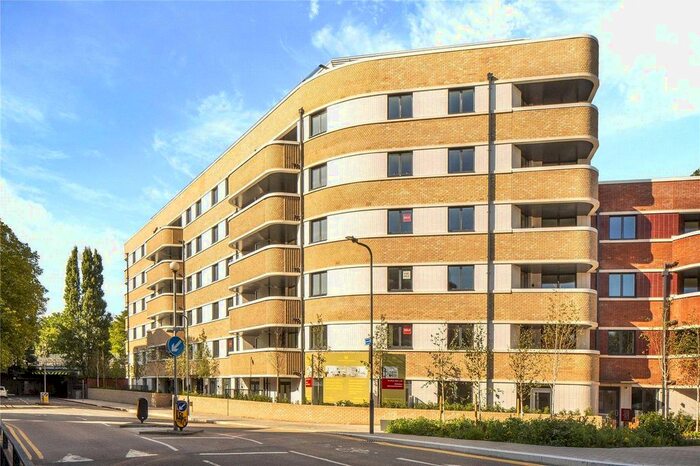 2 Bedroom Flat To Rent In Park Avenue, London, NW2