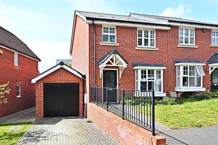 3 Bedroom Semi Detached House For Sale In Bermelie Fields, Barming, ME16