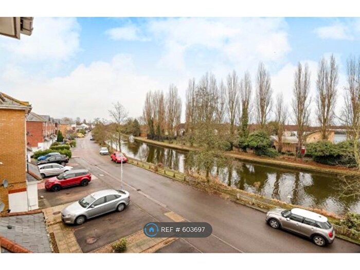 3 Bedroom Terraced House To Rent In Tollgate Drive, Hayes, UB4