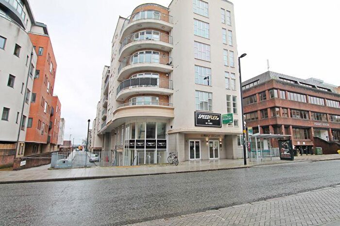 2 Bedroom Flat To Rent In Lower Canal Walk, Southampton, SO14