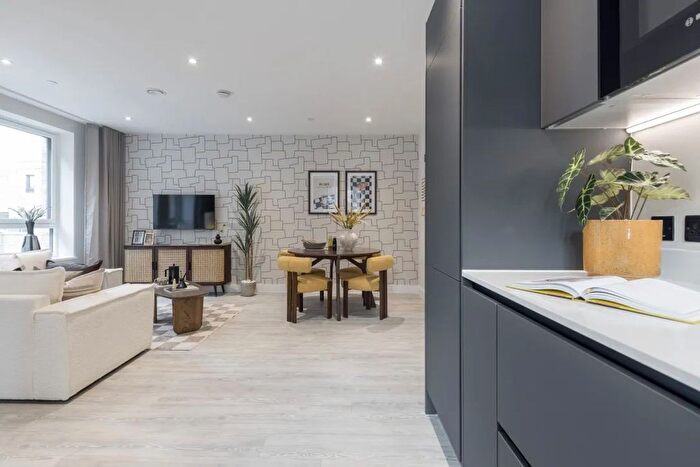 1 Bedroom Flat To Rent In Foxtail Apartment, North Gate Park St Anns, N15