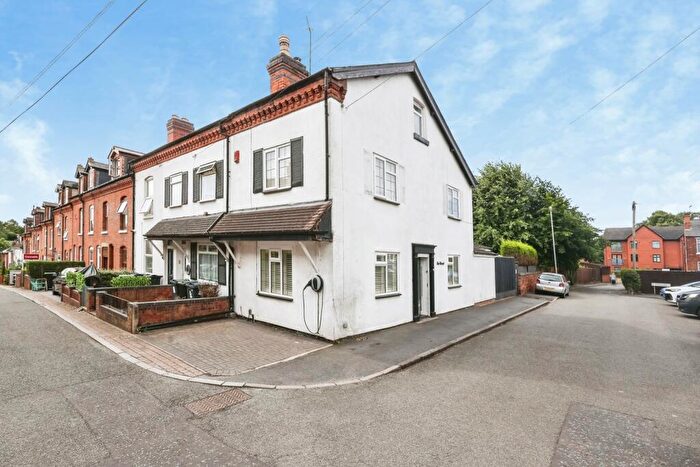 3 Bedroom End Of Terrace House For Sale In Spring Hill, Birmingham, West Midlands, B24