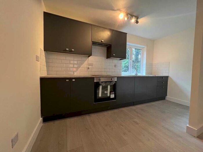 1 Bedroom Apartment To Rent In Lesley Place, Maidstone, ME16