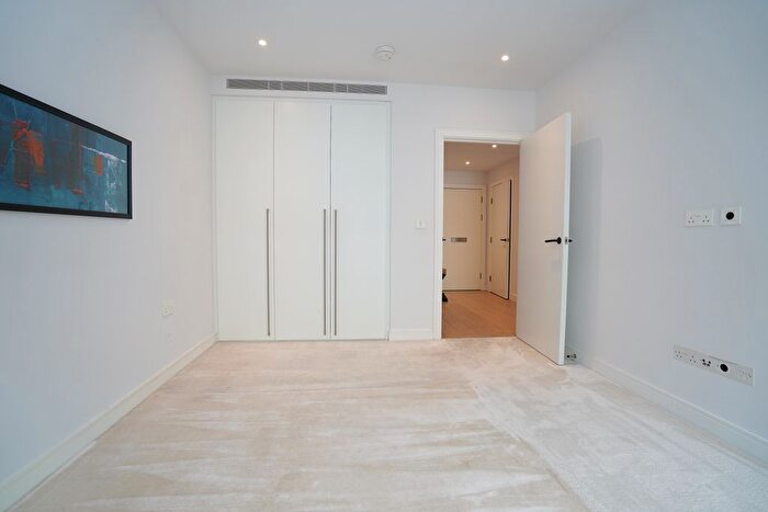 1 Bedroom Flat To Rent In Fairwater House, Lockgate Road, London, SW6