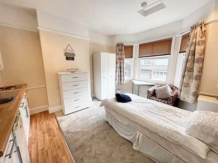1 Bedroom House To Rent In Studio, Mount Road, Hinckley, LE10