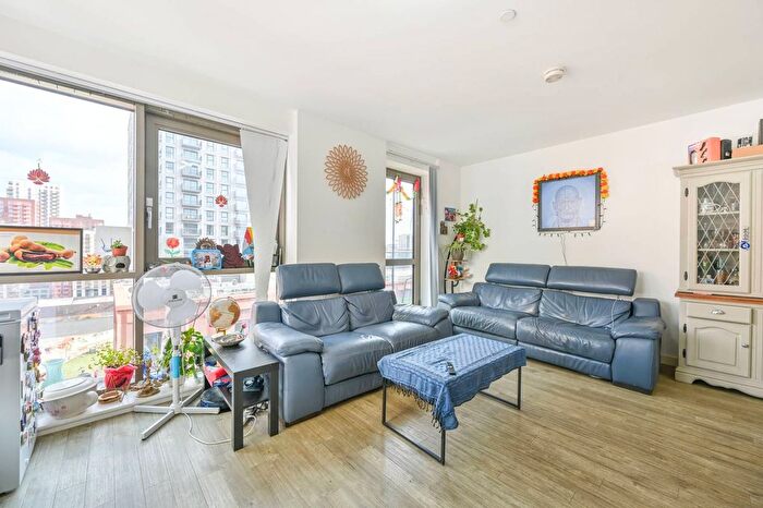 3 Bedroom Flat For Sale In Olympic Way, Wembley Park, Wembley, HA9