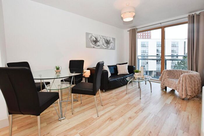 2 Bedroom Flat To Rent In Vie Building, Water Street, Castlefield, Manchester, M3