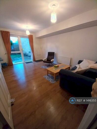 1 Bedroom Flat To Rent In Ground Floor, Enfield, EN3