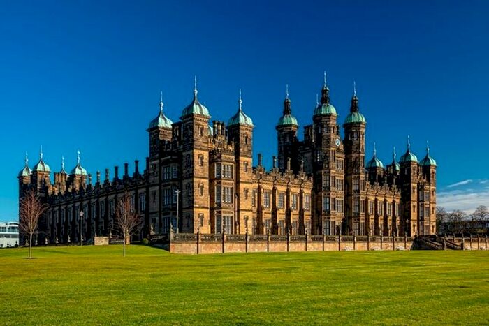 2 Bedroom Flat To Rent In Donaldson Drive, West End, Edinburgh, EH12