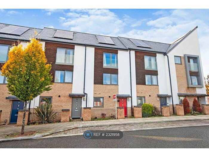 3 Bedroom Terraced House To Rent In Knot Tiers Drive, Upton, Northampton, NN5