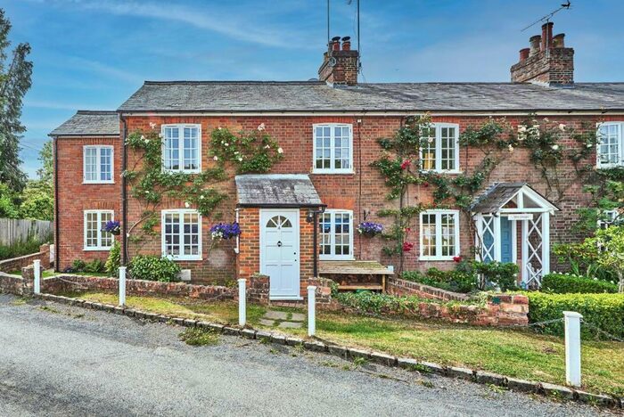 3 Bedroom End Of Terrace House For Sale In Moss Cottages, Lower Gustard Wood, Wheathampstead, AL4