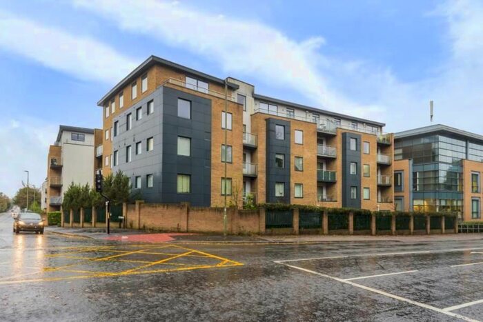 2 Bedroom Flat To Rent In Frimley Road, Camberley, GU15