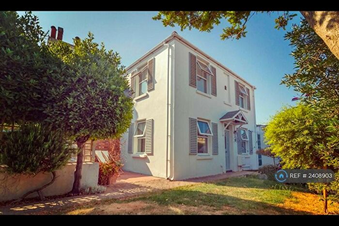 2 Bedroom Detached House To Rent In Alma Street, Lancing, BN15