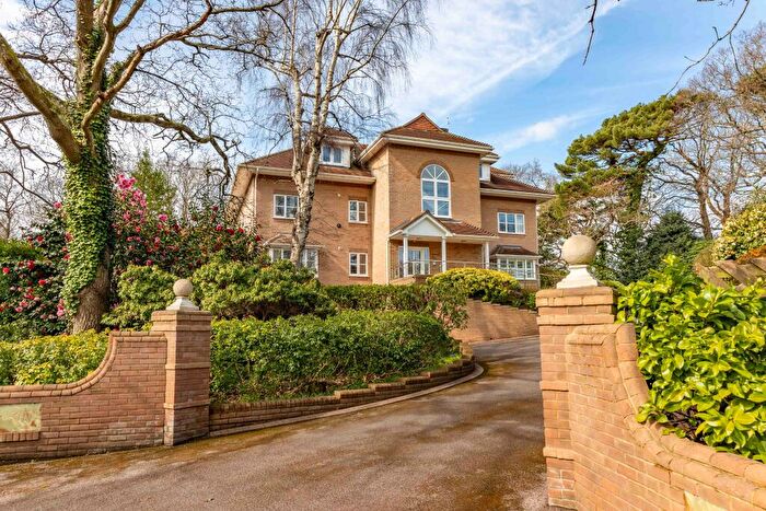 2 Bedroom Flat To Rent In Brownsea View Avenue, , Poole, BH14