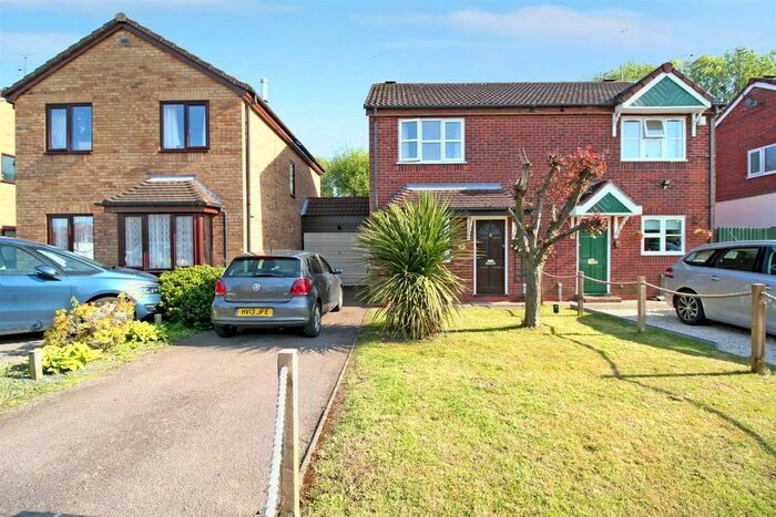 2 Bedroom Semi-Detached House To Rent In Barons Croft, Nuneaton, CV10