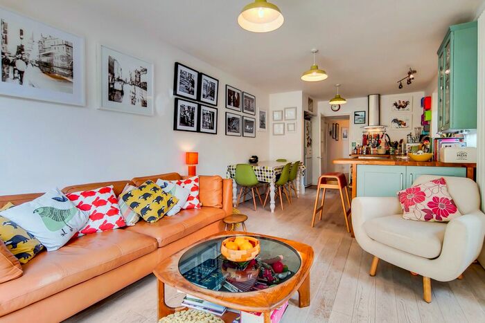 2 Bedroom Flat To Rent In Burns Road, London, NW10