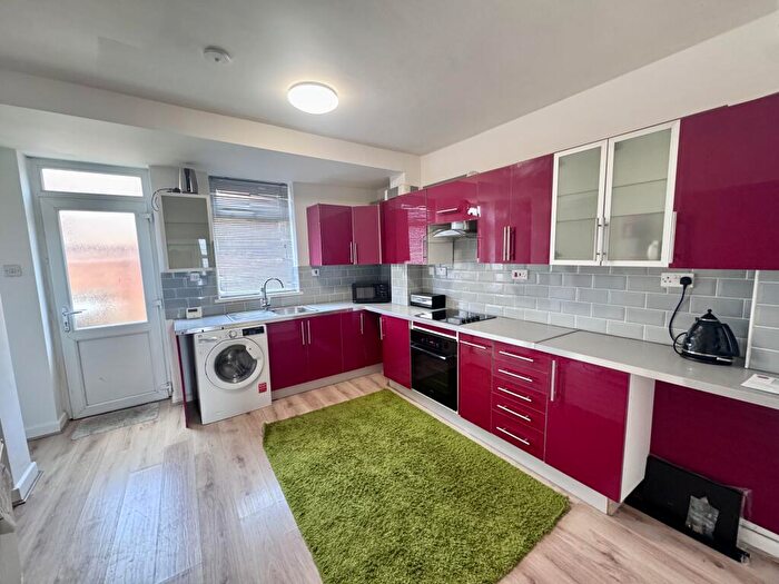 2 Bedroom Flat To Rent In Pearson Street, Basford, NG7