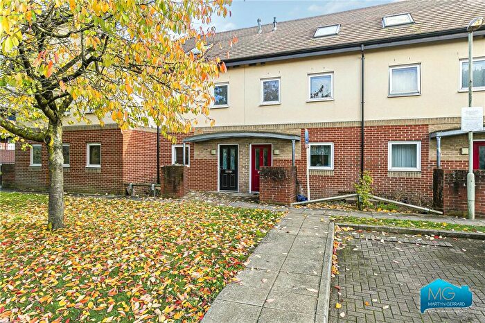 4 Bedroom Terraced House To Rent In Maddison Terrace, Font Hills, East Finchley, London, N2