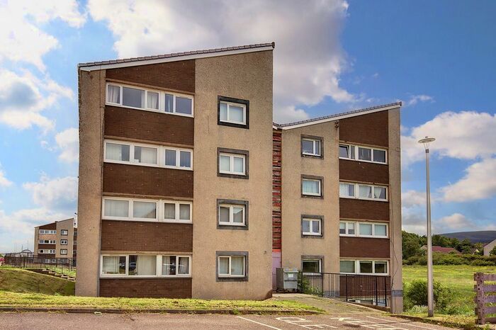 2 Bedroom Flat For Sale In / Calder Grove, Sighthill, EH11