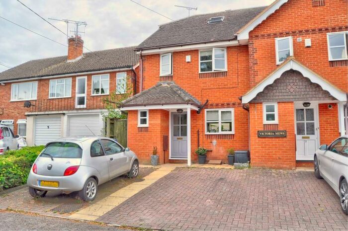 3 Bedroom End Of Terrace House To Rent In Victoria Road, Marlow, SL7