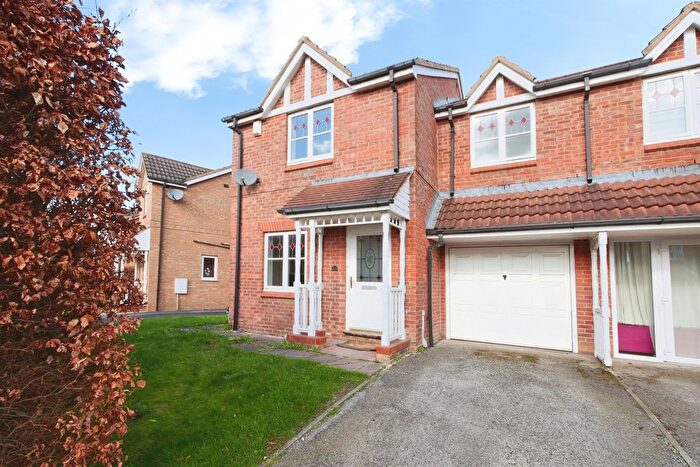 3 Bedroom Semi-detached House For Sale In Tamworth Road, York, YO30