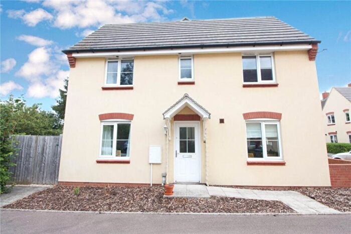3 Bedroom End Of Terrace House To Rent In Appleyard Close, Uckington, Cheltenham, GL51