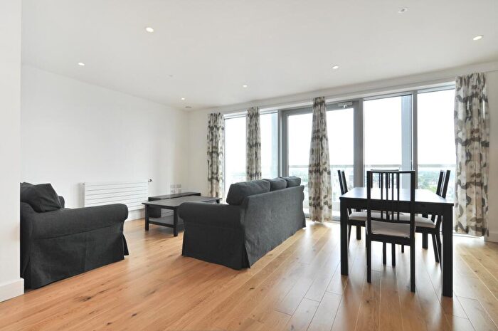2 Bedroom Apartment To Rent In Vermilion, E16