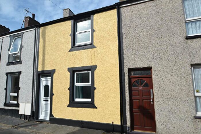 2 Bedroom Terraced House To Rent In Hill Street, Bangor, Gwynedd, LL57