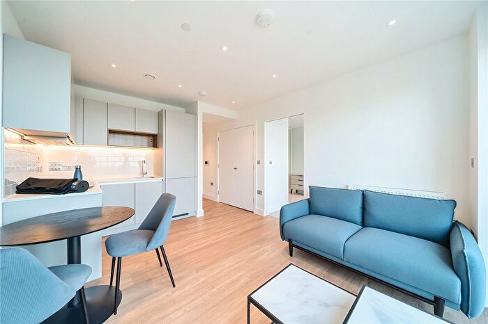 Studio To Rent In Henley Cross, London, SE3