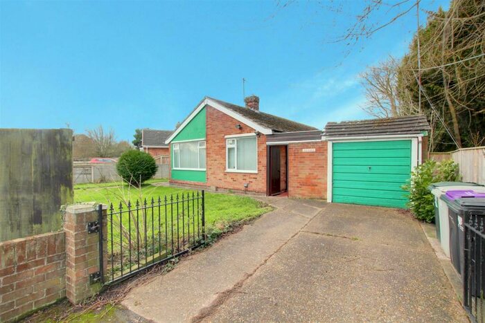 2 Bedroom Detached Bungalow For Sale In Beesby Road, Maltby Le Marsh, Alford, LN13