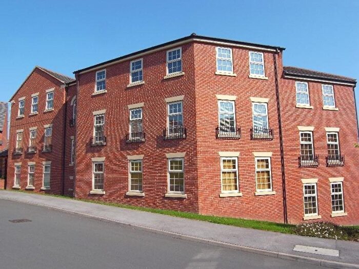 2 Bedroom Flat For Sale In Raynville Way, Leeds, West Yorkshire, LS12