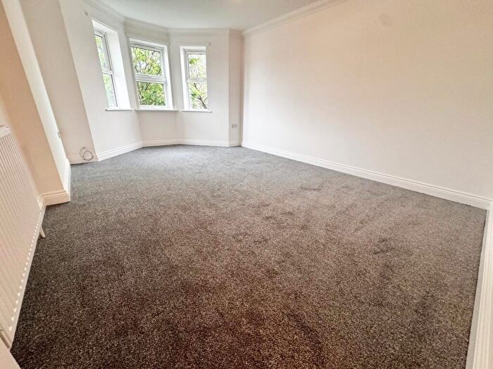 2 Bedroom Flat To Rent In Pine Road, Bournemouth, BH9