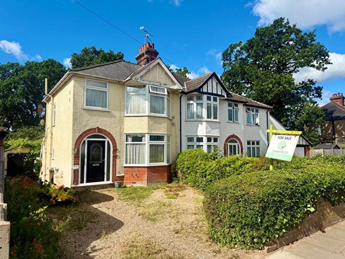 3 Bedroom Semi Detached House For Sale In Colchester Road, Ipswich, IP4