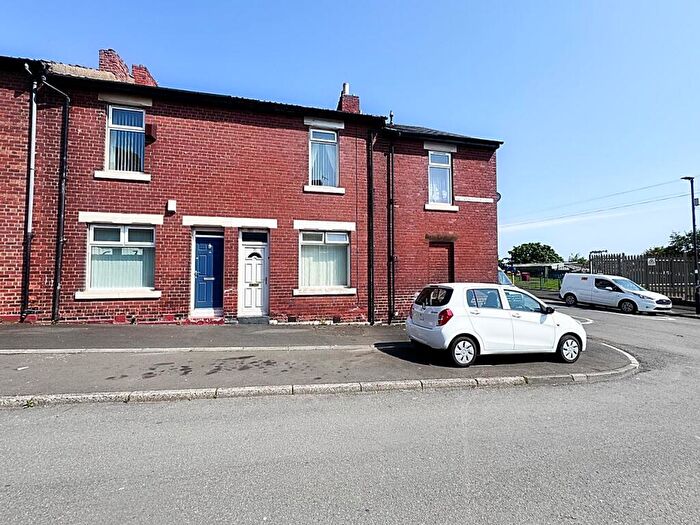 2 Bedroom End Of Terrace House For Sale In Barrasford Street, East Howdon, Wallsend, NE28