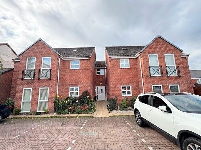 1 Bedroom Flat To Rent In Meadowbrook Close, Cannock, WS12